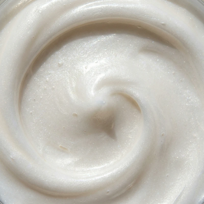 Pearlescent Cream Macro