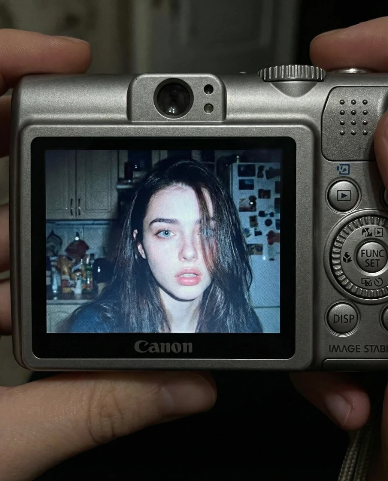 2000s Cam Close-Up Portrait