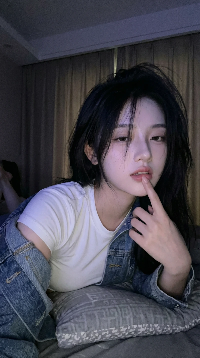 Nighttime Bedroom Selfie Lo-Fi, created using a Nano Banana Prompt